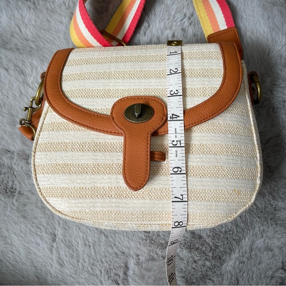 Universal Thread Striped Flap Saddle Crossbody Bag Natural Tan Adjustable Strap - Picture 11 of 12